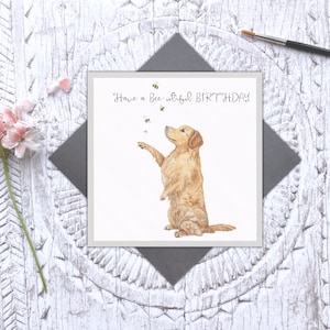 Heb een Bee-utiful Verjaardagshondenkaart - 'Bumbling Bees' - Golden Retriever hondenwenskaart