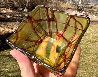 Stunning Iridescent Palme Koenig Art Glass Bowl