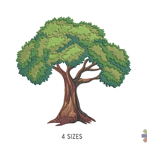 Puede incluir: Un diseño de bordado de un árbol con un tronco marrón grueso y corteza texturizada, que presenta una amplia copa de hojas verdes en capas de varios tonos. El texto "4 SIZES" está impreso en negro debajo del árbol, junto a un pequeño icono de flor.