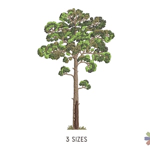 Op de afbeelding: Borduurwerk van een hoge, groene dennenboom met een bruine stam. De boom staat op een witte achtergrond. De tekst "3 SIZES" staat onder de boom.