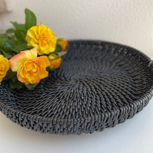 Black round tray,coffee table decor, decor, decorative tray, home decor, home decor gift, kitchen decor, serving tray, table decor, tea tray
