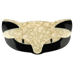 Léa Stein Paris Brooch Romeo the Cat in Off-White and Black Acetate with Gold Lurex Handmade in France