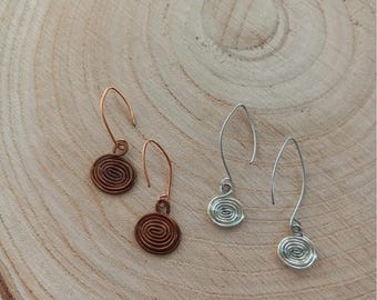 Wire loop earrings