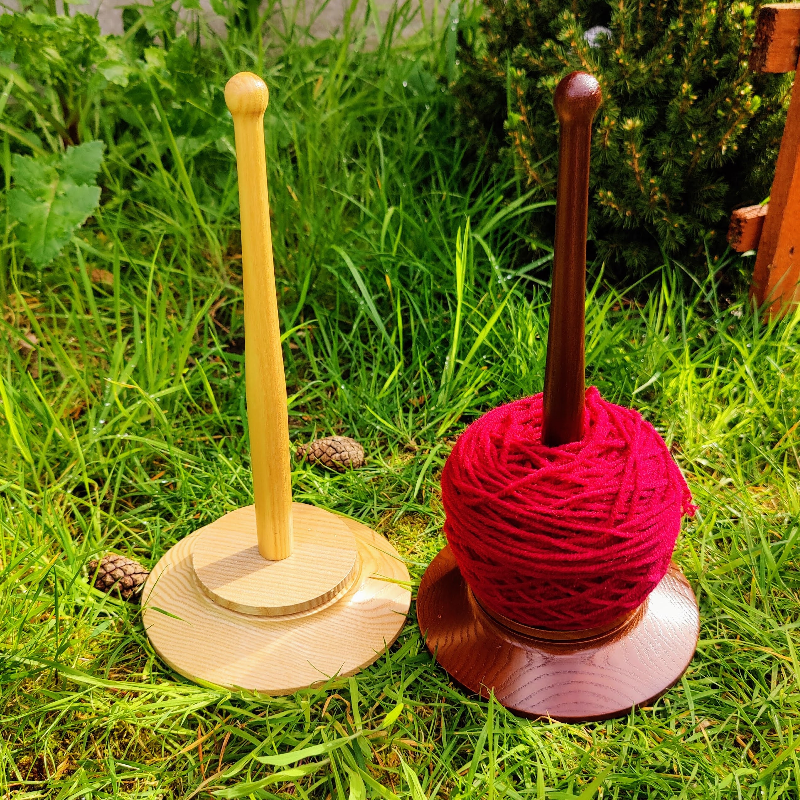 Wool Jeanie the Magnetic Yarn Ball Holder Which Feeds by Revolving the Wool  for Knitting and Crocheting Also Additional Spindles and Bases -   Singapore