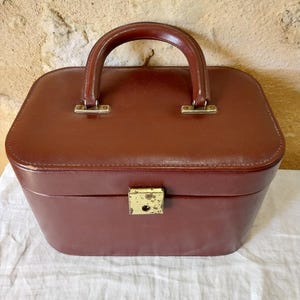 French Vintage maroon / Brown probably imitation leather train vanity case ~ stylish vintage luggage, good condition, orange lining cloth