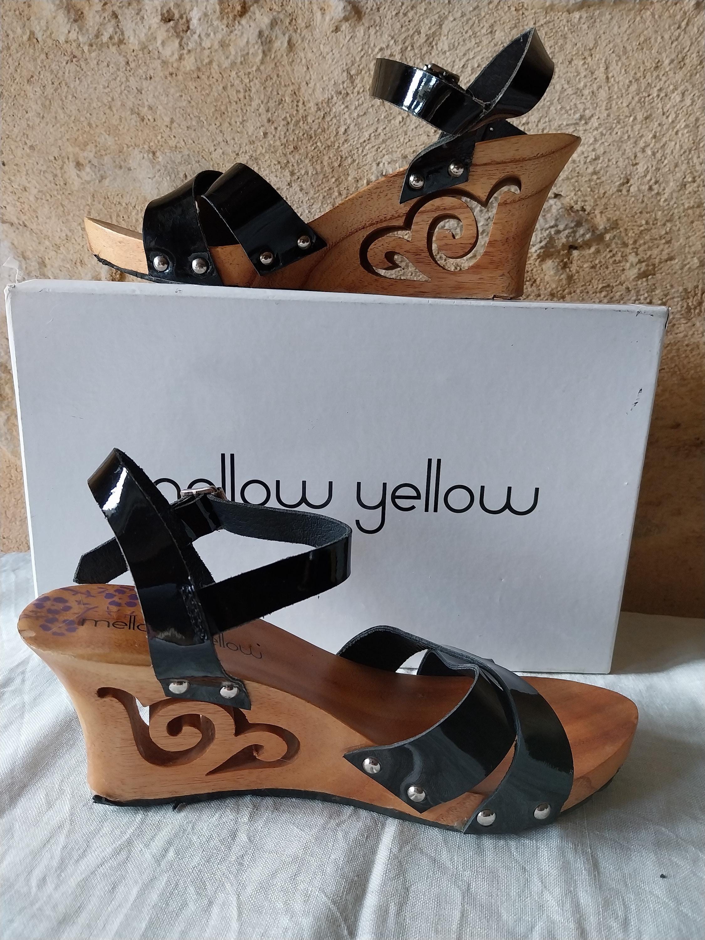 Cut Out Wedge Heel
