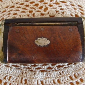 Tabatière ancienne en bois et métal, début XXème