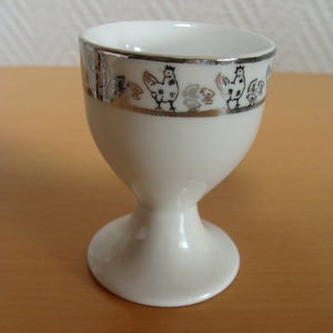 Egg cup vintage silver frieze hens and chicks