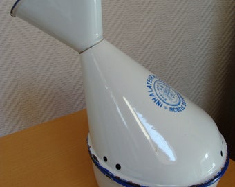 Vintage-Inhalator aus emailliertem Blech