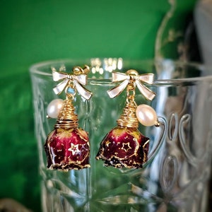Dried Rose Victorian Vintage style Flower Earrings/Dried Flowers/Jewelry Gift for Her/Sustainable Plant based resin