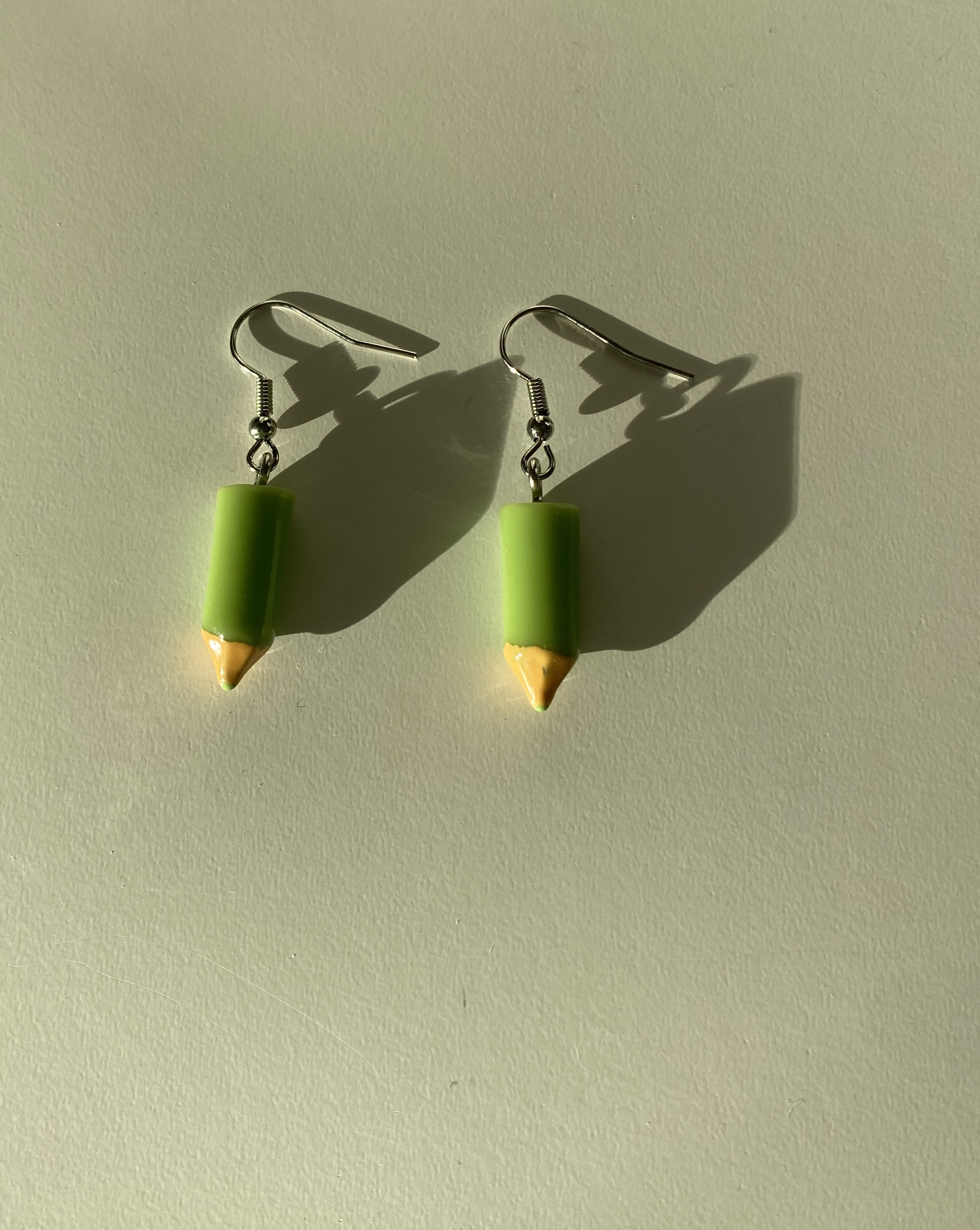 Orecchini Pendenti A Matita Per Insegnante - Realizzati In Pelle Morbida, Tema Scuola, Regalo Di Ringraziamento Per Maestre E Professoresse - 2