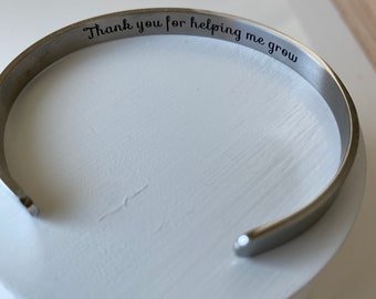 Bracciale Per Insegnanti Personalizzato Con Incisione - Acciaio Inox, Diametro 65 Mm - Regalo Di Apprezzamento Per Maestre E Maestri