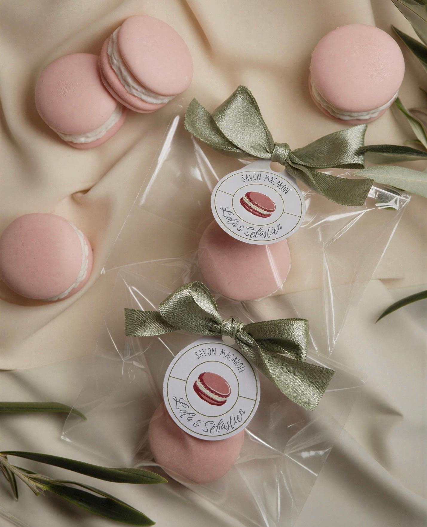 Savons macarons artisanaux, colorés et personnalisables pour vos événements