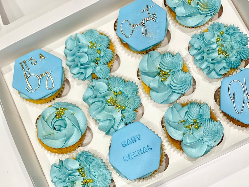 Box of 12 Babyshower cupcakes image 7