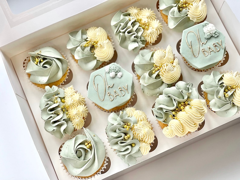 Box of 12 Babyshower cupcakes image 2