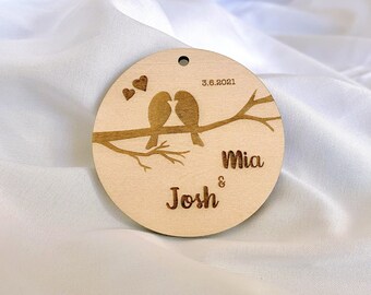 Personalized Wooden Wedding Favor - Love bird couples - Wedding favor ornaments - Engraved  Wedding Favors for guests