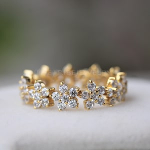 Vintage Floral Diamond Engagement Ring, Flower Wedding Band, 14k Gold Round Cut Moissanite Full Eternity Band, Unique Cluster Ring