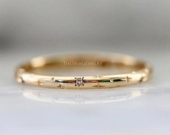 2 MM Vintage Star Engraved Celestial Wedding Band, 14k Solid Gold Lab Grown Diamond Star Band, Minimalist Ring, Dainty Diamond Ring For Her