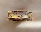 14Kゴールドの星型刻印入り結婚指輪：ブラッシュ仕上げのアンティーク 