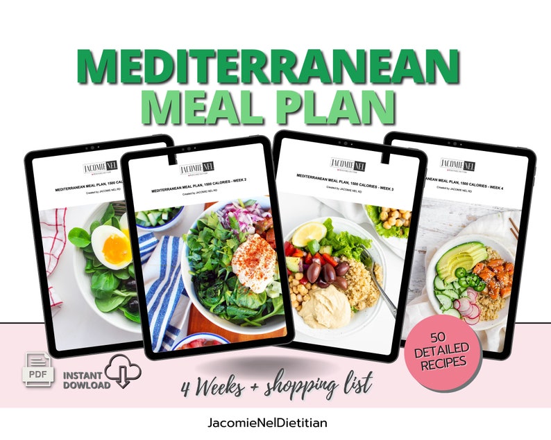 Pu&ograve; includere: Un download digitale per un piano pasto mediterraneo di 4 settimane con 50 ricette dettagliate e una lista della spesa. Il piano pasto include 180 calorie al giorno. L'immagine mostra quattro schermate di tablet con foto di ciotole in stile mediterraneo.