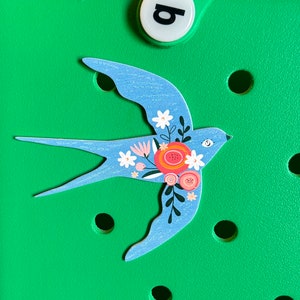 Blue bird with flowers bogg bag button charm