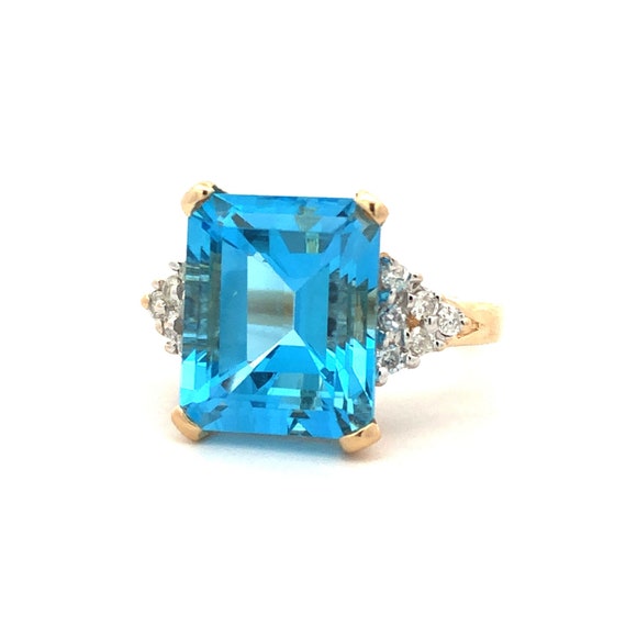 8 carat on sale blue topaz