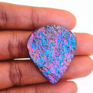 Titanium druzy doublet  gemstone,good quality,size_35x29x8 mm carat_51.65 wholesale price and extra gift.