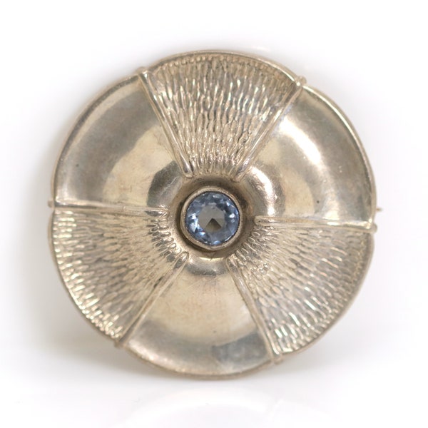 Antique vintage 900 silver brooch round flower + blue colored stone, Ø: 4 cm