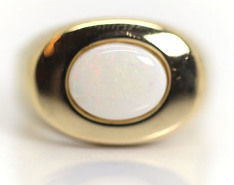 BCI 375 / 9 carat women's men's yellow gold ring + milk opal cabochon, size: 57