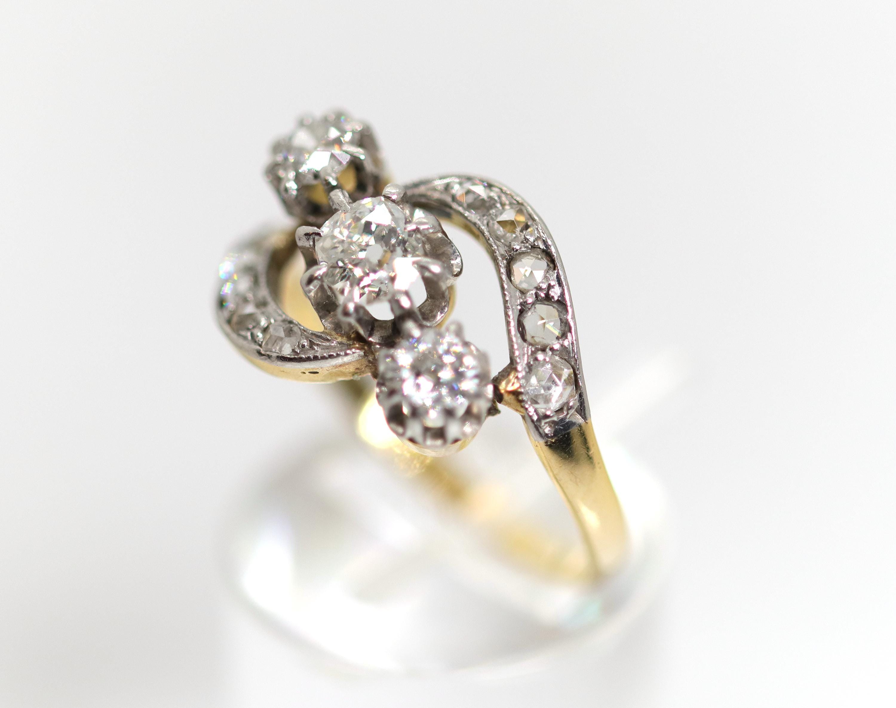 Bague Française Ancienne En Or Blanc Massif 18 Carats Avec Diamant - Taille 53 - Très Bel état