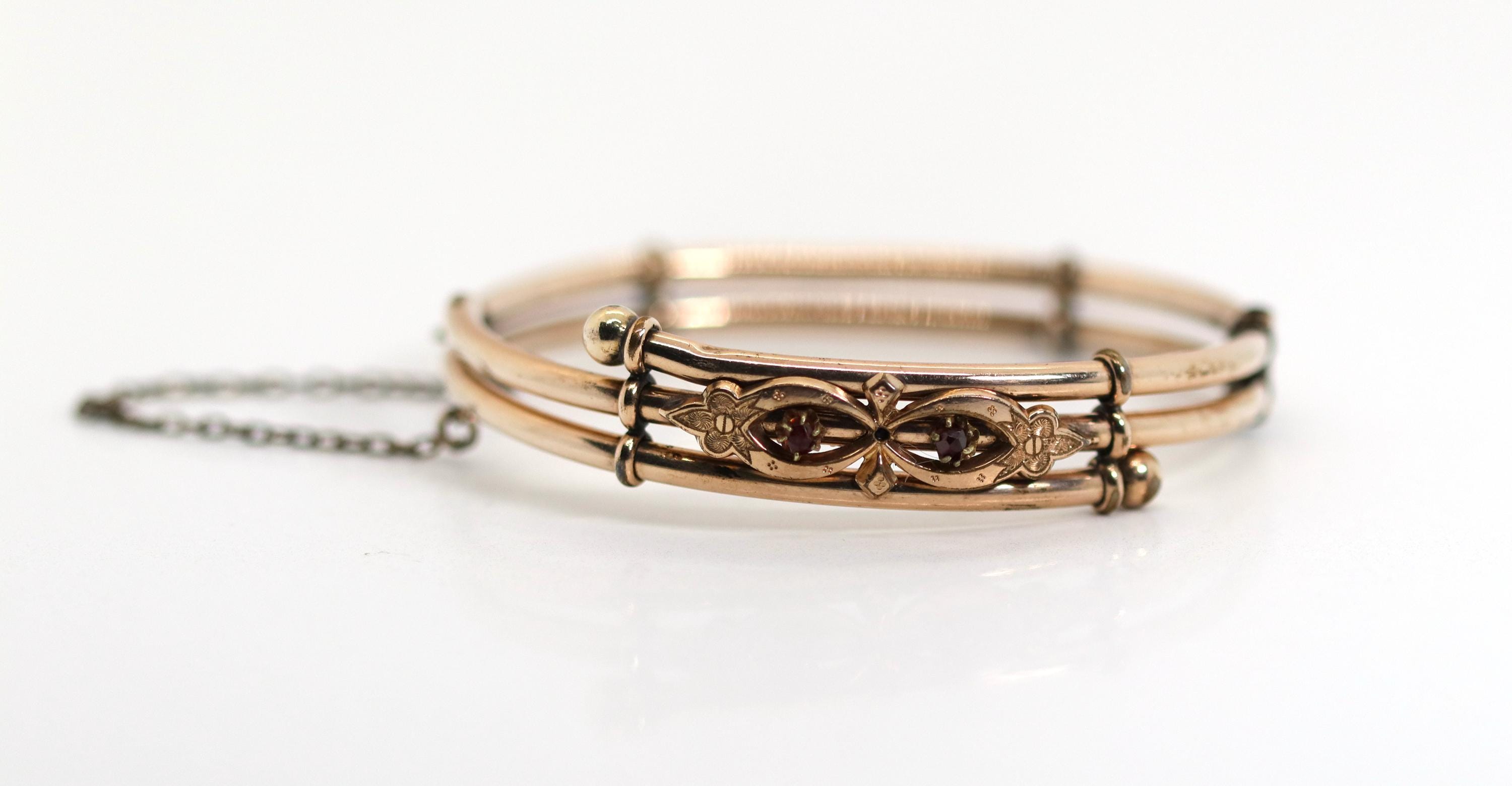 Bracelet Ancien Style Biedermeier En Grenats De Bohême - Bijou Vintage Du 19e Siècle - Occasion