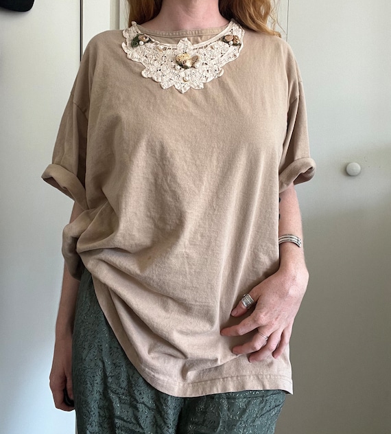 Vintage 80s brown lace tshirt lace collar