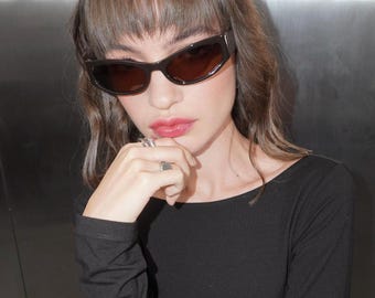Brown Slim Sunglasses – Rectangular Retro Frame  – UV400 Protection – 90s Minimalist Eyewear – Unisex Shades