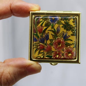 Vintage Gold Floral Pill Box - Nostalgic Gift, 2000s Miniature Pill Box, Mother’s Day Gift, Easter Gift Box Retro Medicine Box