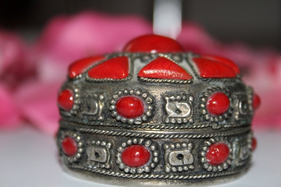 Tiny Jewelry Box, Red Stone Vintage Jewelry Box, … - image 7