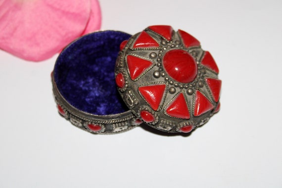 Tiny Jewelry Box, Red Stone Vintage Jewelry Box, … - image 1