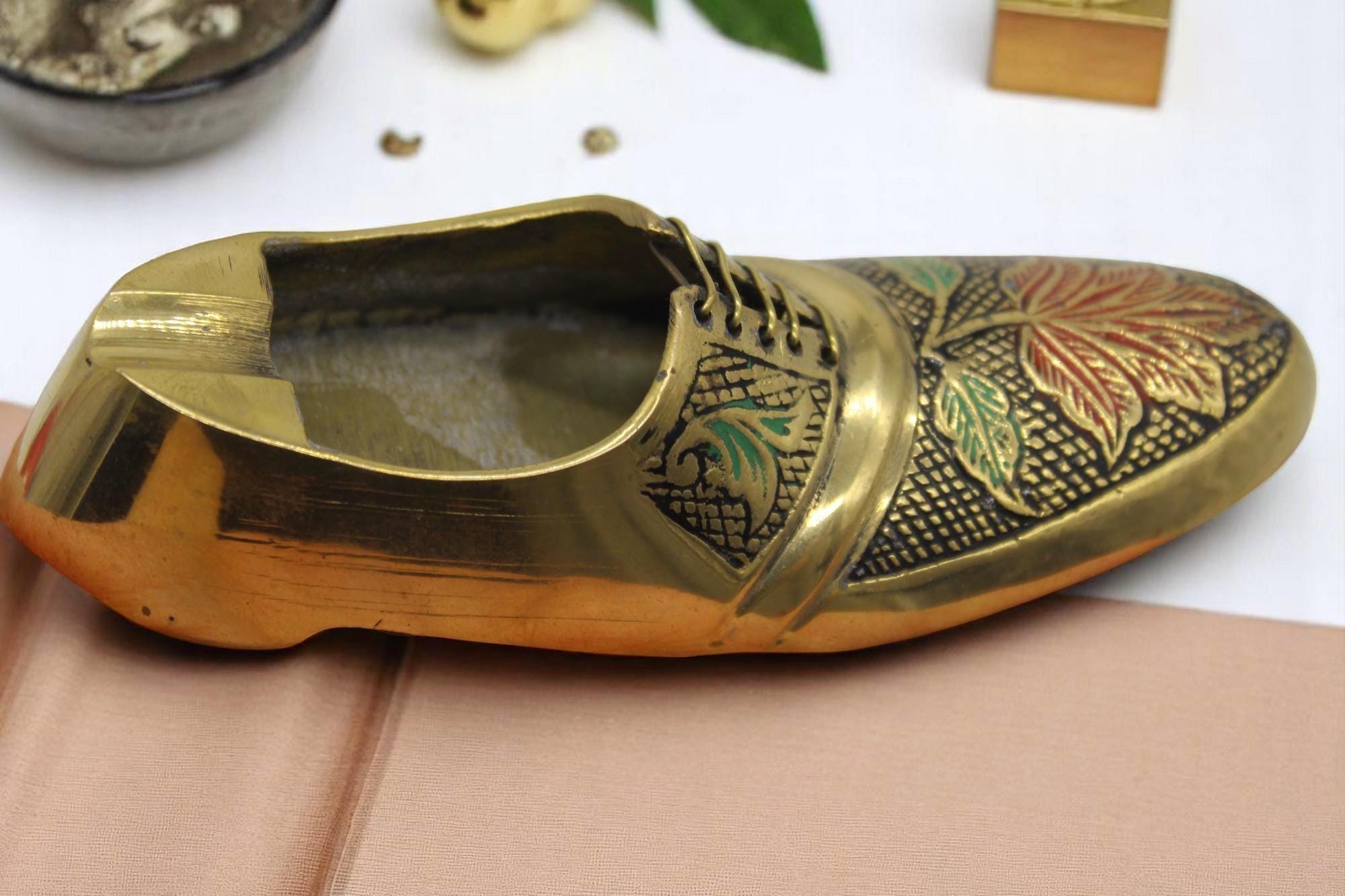 Cendriers de chaussure en laiton - France