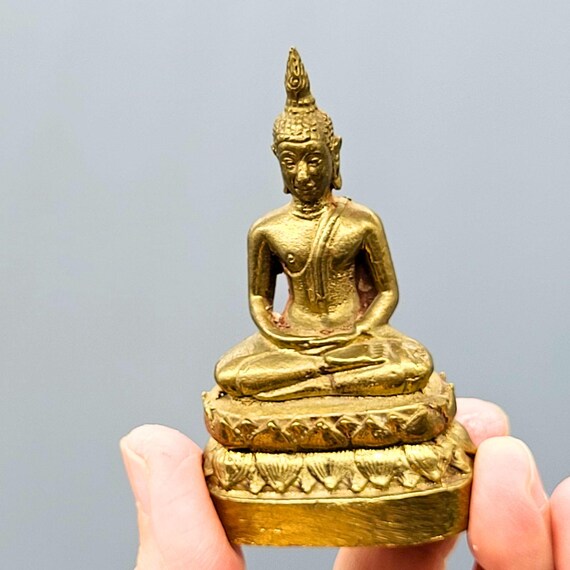 金色の仏像 ヴィンテージ 1990年代 タイ メタル装飾 8cm