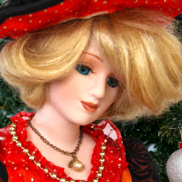 Vintage Porcelain Lady Diana Doll: Collectible 1980s Figurine