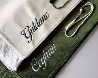 Personalisiertes islamisches Geschenkset, Gebetsteppich, islamisches Geschenk, bestickter Gebetsteppich mit Namen, personalisierter Gebetsteppich