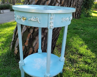 Shabby chic style "Marilyn" side table
