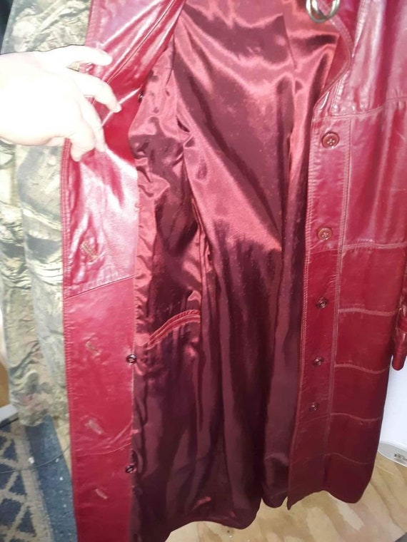 Vintage 1970s Red Leather Trench Coat Size 7/8 - image 4