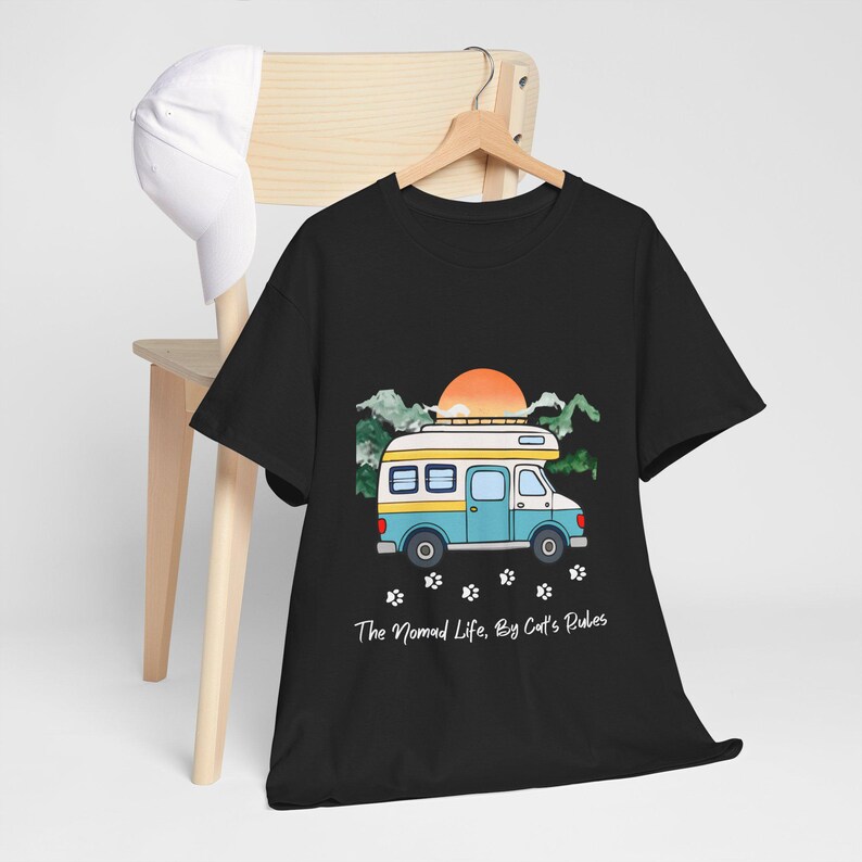 Kattälskare för husbilsresor, nomadliv enligt katter regler-tröja, husbilscamping med katter-tröja, äventyrskattskog grafisk t-shirt rolig nomadlivstopp bild 2