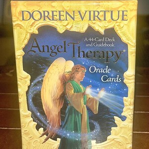 Angel Therapy Oracle Cards par Doreen Virtue (un jeu de 44 cartes et un guide)