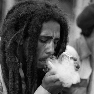 DIGITAL DOWNLOAD - Bob Marley Smoking Poster, Iconic black and white  Vintage Art Photography