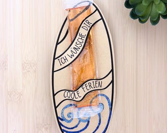 Tabla de surf. ¡Que tengas unas vacaciones geniales! • Adiós a las vacaciones de verano para educadores de jardín de infancia, maestros, niños y escuelas • Idea de regalo de paleta helada de última hora