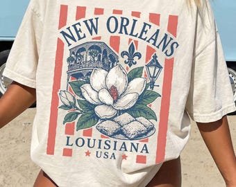 New Orleans Magnolia Graphic T-Shirt | Louisiana Vintage City Tee | New Orleans LA | NOLA Shirt | Mardi Gras, French Quarter, Burbon Street