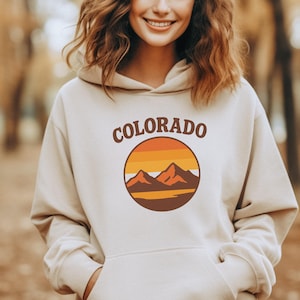 Sudadera con capucha polar retro de Colorado de los años 70, sudadera para senderismo de montaña, orgullo de Colorado, camiseta de vacaciones en Vail, diseño de los años 70, Aspen, Snowmass, Breckenridge