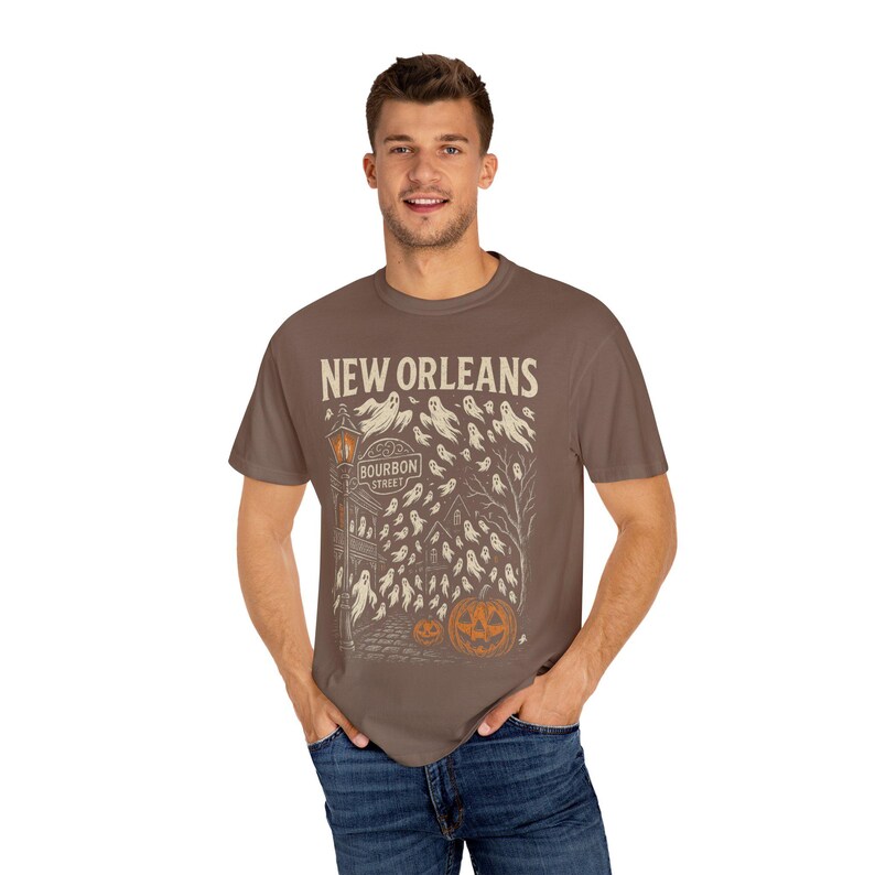 T-shirt New Orleans Ghosts, Spooky T-shirt, Halloween-shirt, Louisiana Ghost Haunting T-shirt, shirt Bourbon Street Haunted Tour, historische stad - afbeelding 5
