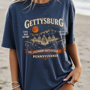 Gettysburg Battlefield Graphic T-shirt | Pennsylvania Civil War History | Gettysburg PA | Ghost, Haunted Shirt | Halloween | Battlefield Tee
